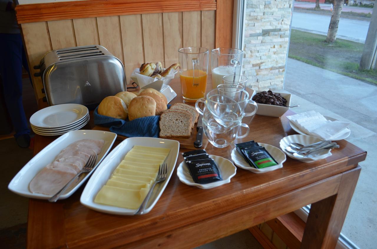 Hostal Camino De Santiago Пуерто Наталес Екстериор снимка