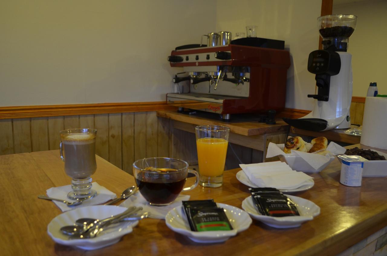 Hostal Camino De Santiago Пуерто Наталес Екстериор снимка